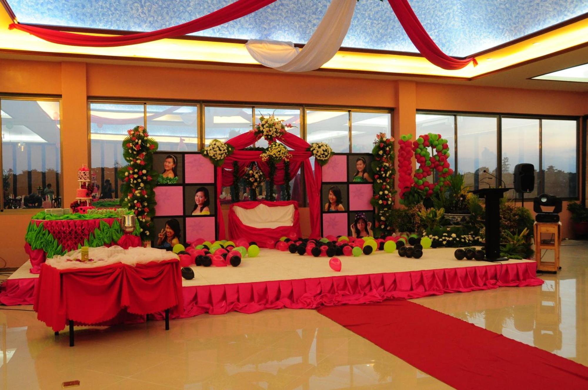 A&A Plaza Hotel Puerto Princesa Esterno foto